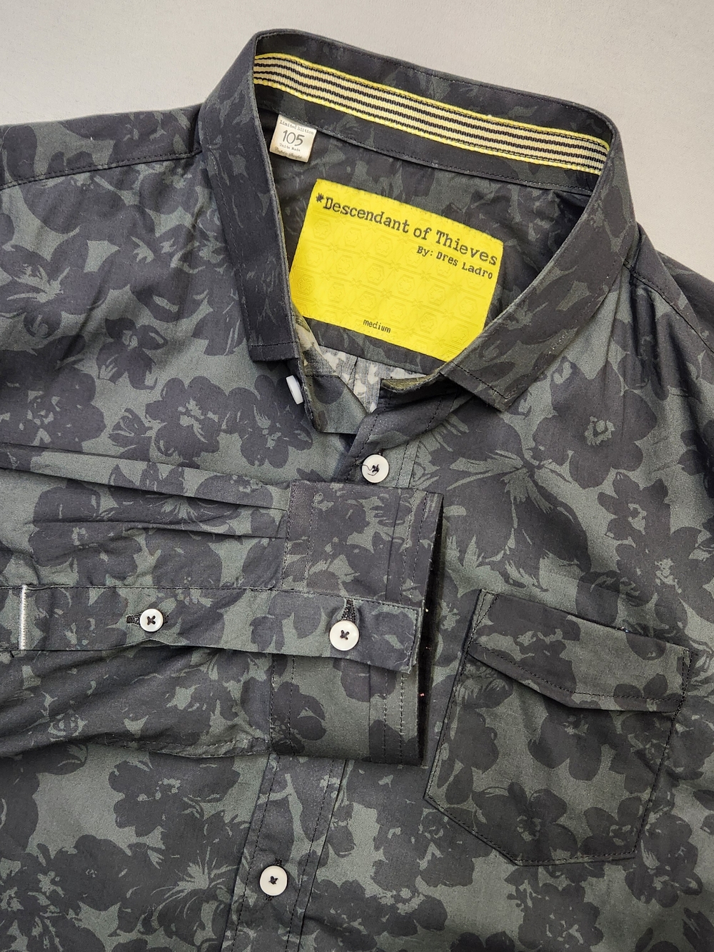 Descendant of Thieves Mens Medium Shirt Dark Floral Camo Limited Edition /105